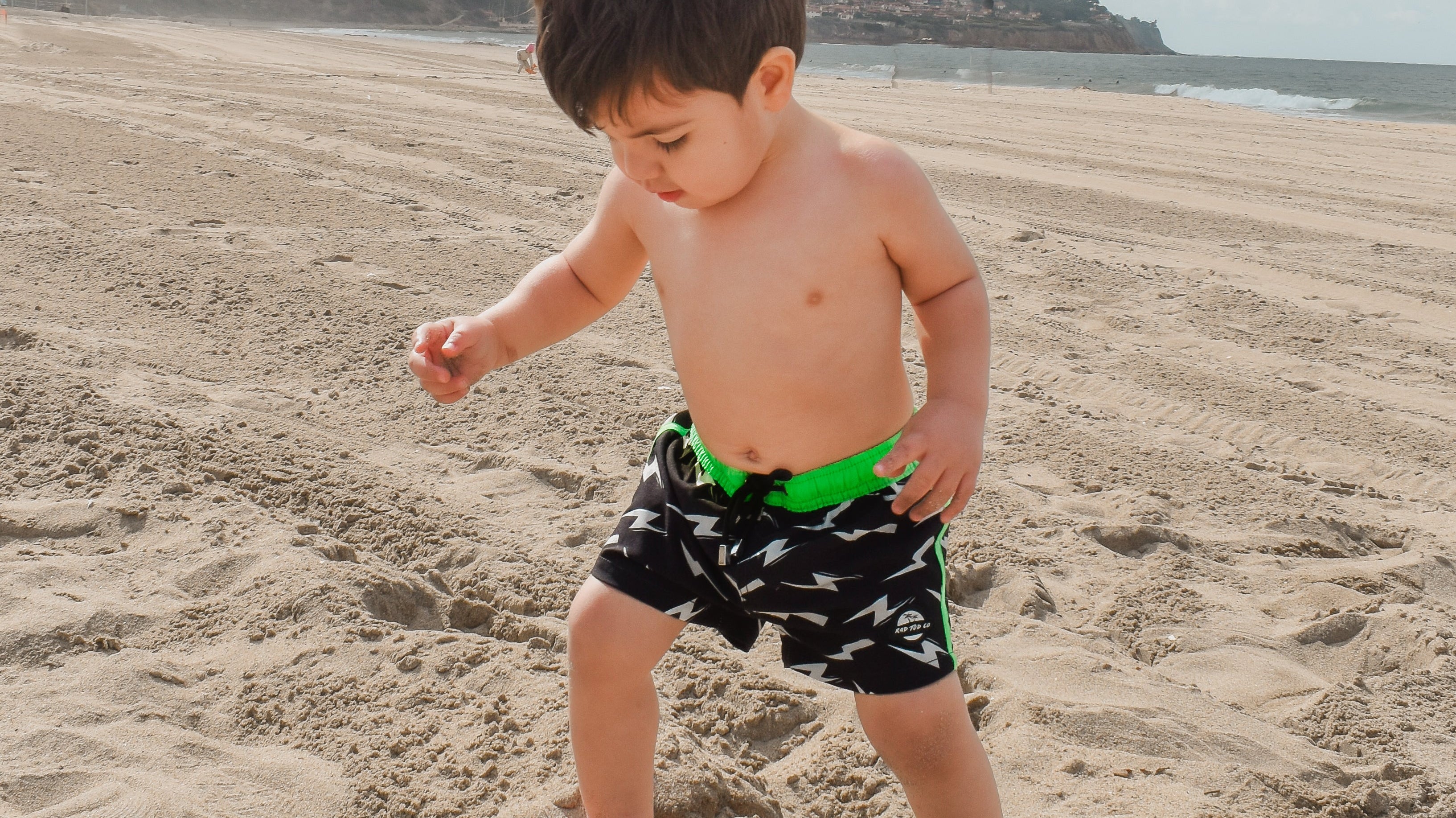 The Perfect Swimwear for Boys: From Baby Trunks to Toddler Styles