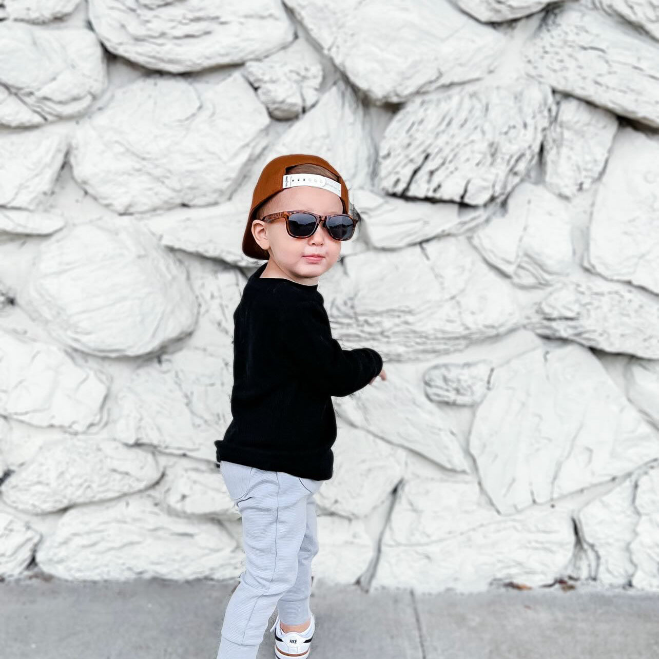 1642E97D-FC7B-4641-9976-1E9D821C76CD