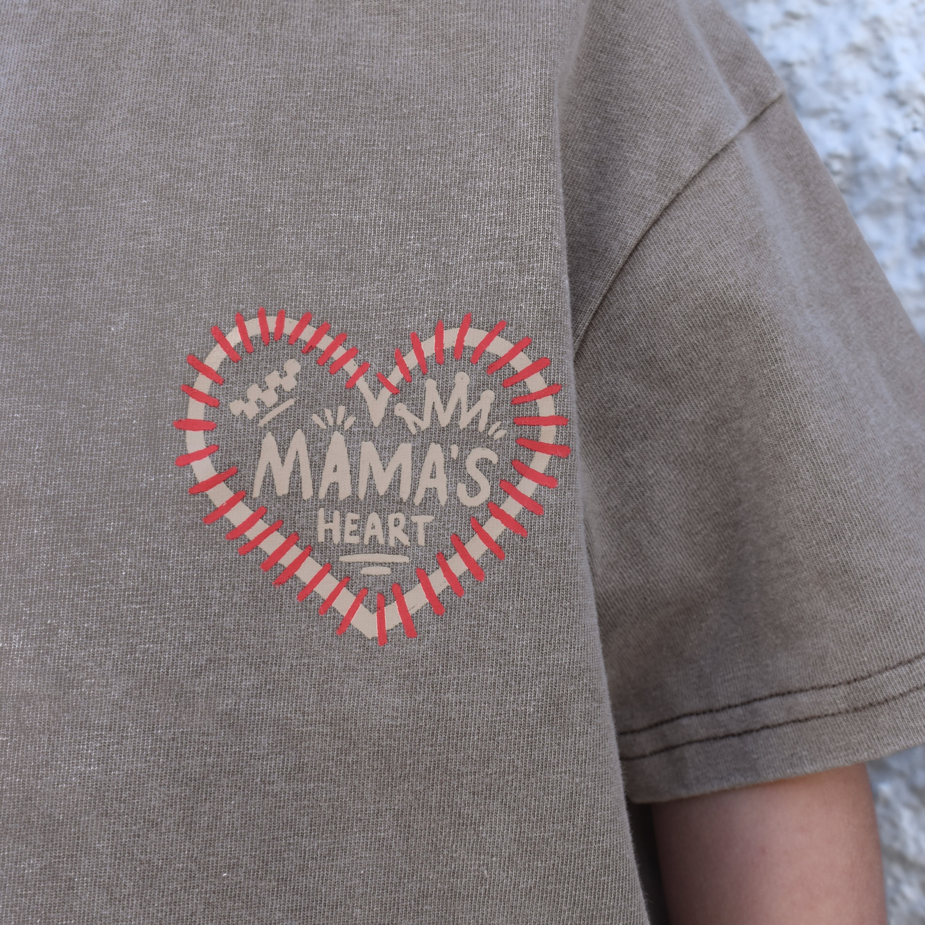 MAMAS HEART front logo design