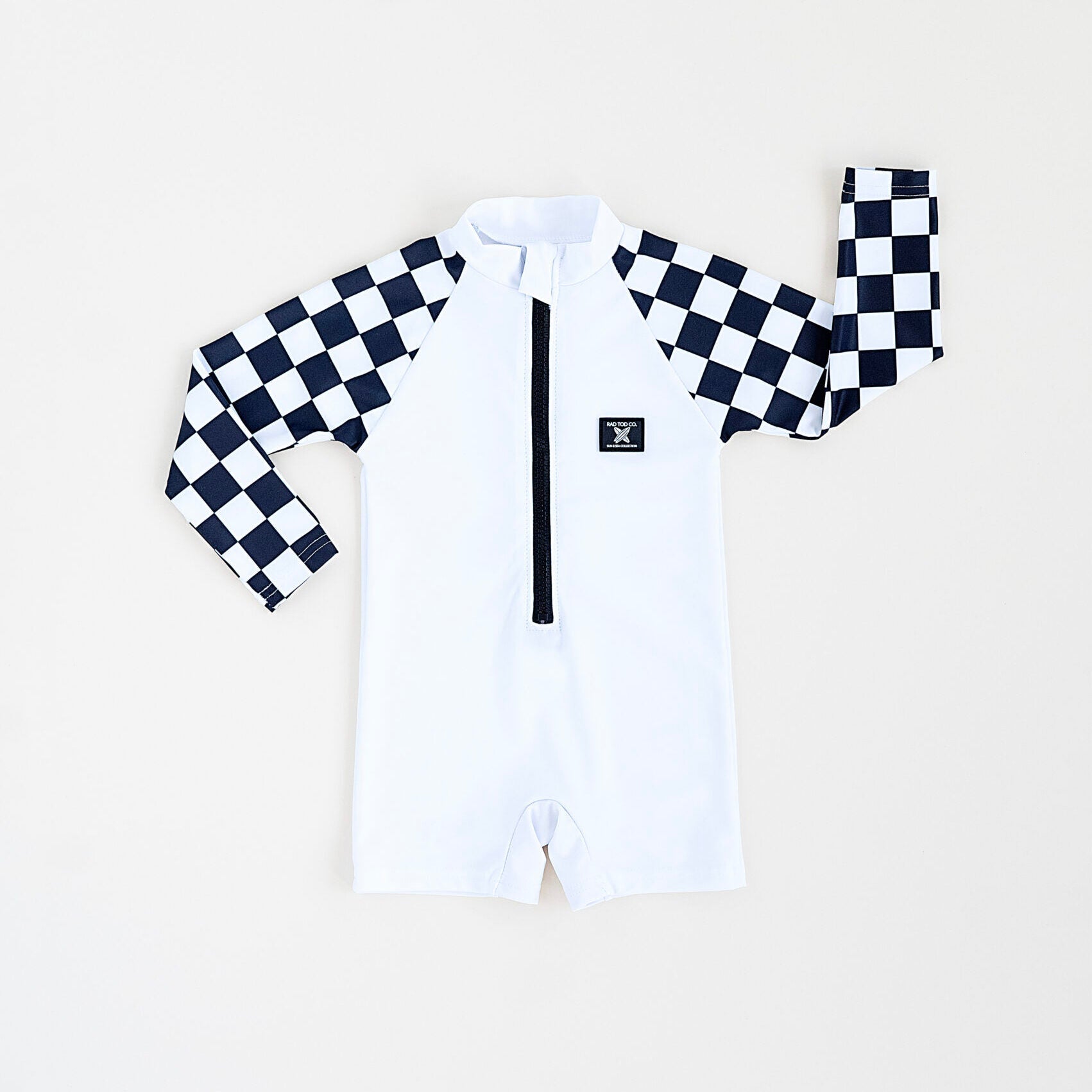 Are Rashguards Good for Toddlers/Kids? A Complete Parent's Guide by Rad Toddler